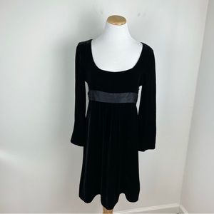 Diane Von Furstenberg Vintage Black Velvet Long Sleeve Dress Size 8